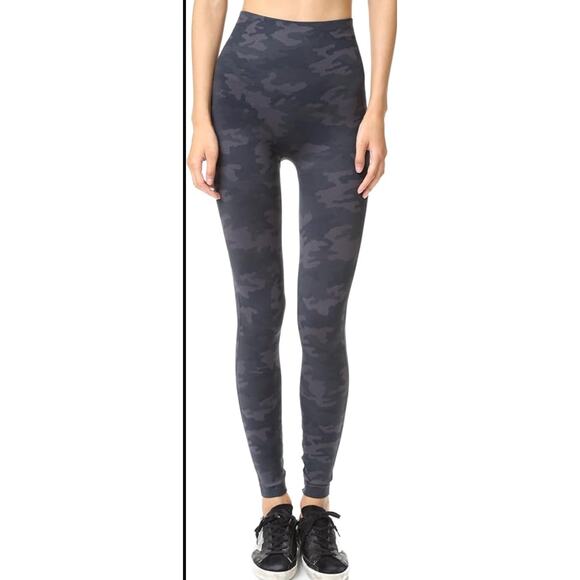 Spanx Camo Look At Me Now Leggings Cropped High-Waist | Size XL - Picture 1 of 7